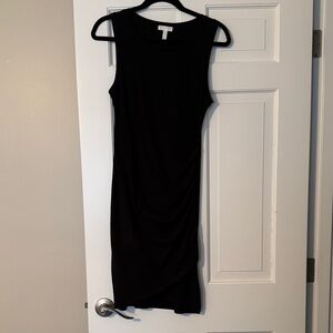 Leith Sleeveless Black Side-Ruched Dress